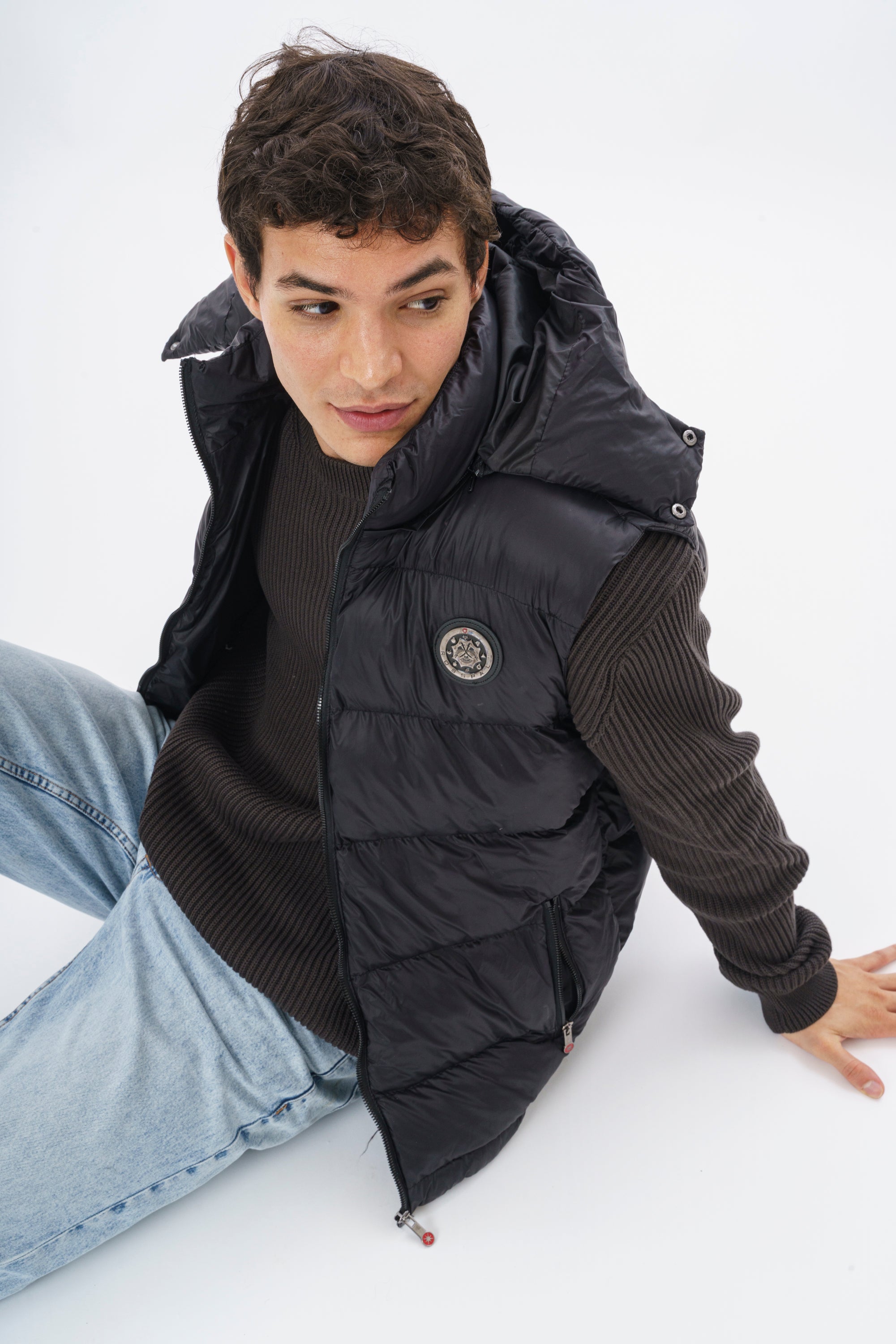 ROSSPALL Premium Puffer Vest – Timeless Warmth and Effortless Style