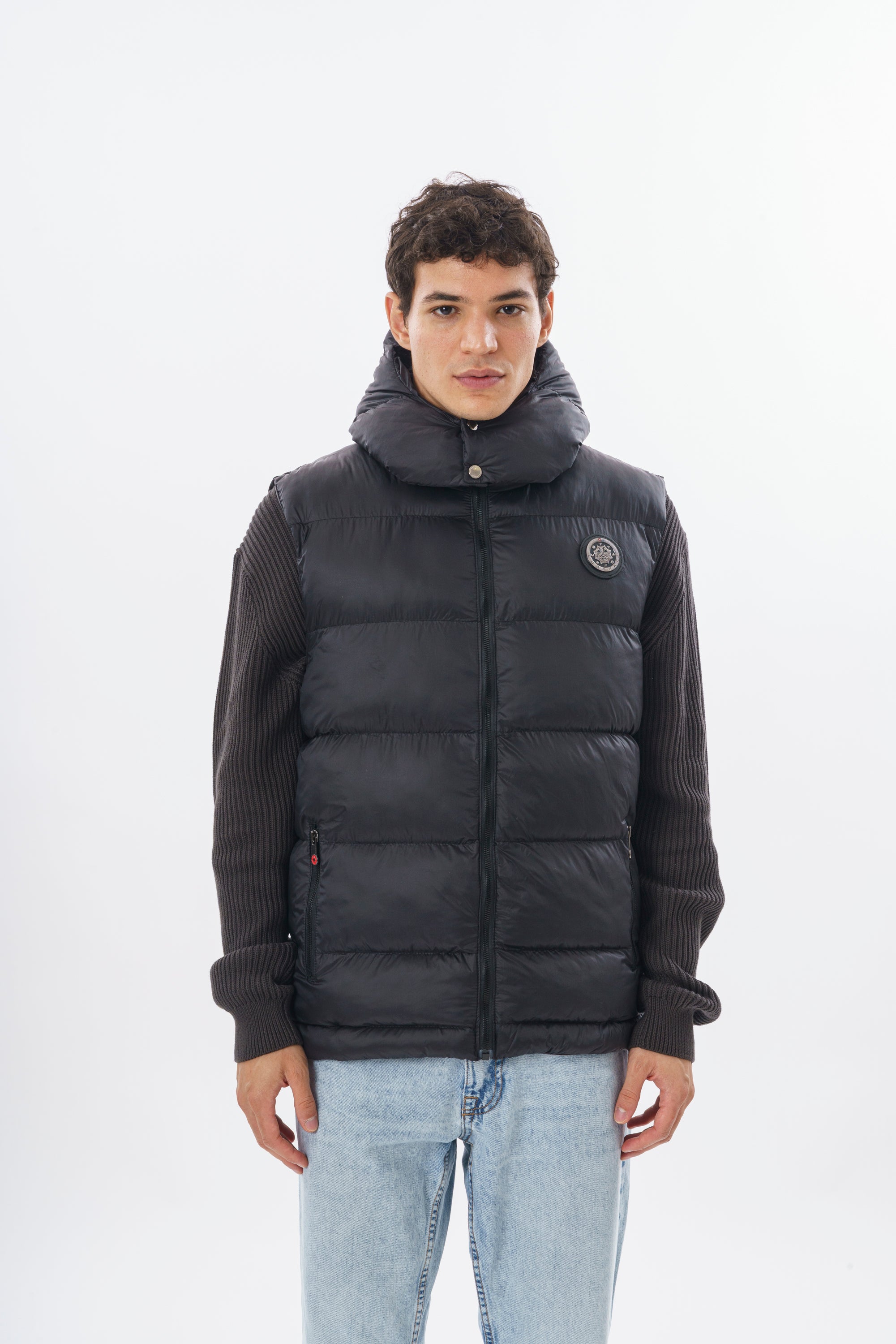 ROSSPALL Premium Puffer Vest – Timeless Warmth and Effortless Style