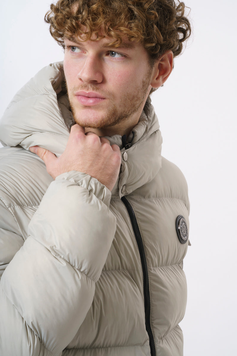 ROSSPALL Premium Puffer Jacket – Modern Warmth with a Luxurious Feel