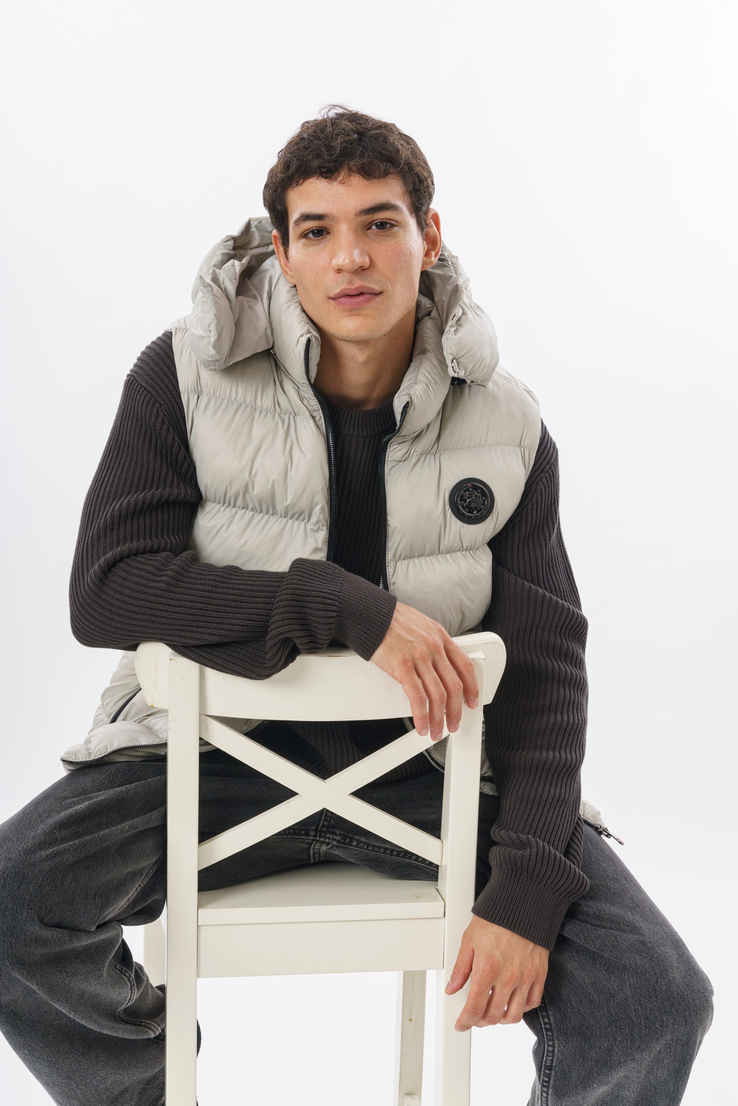 ROSSPALL Premium Puffer Vest – Timeless Warmth and Effortless Style