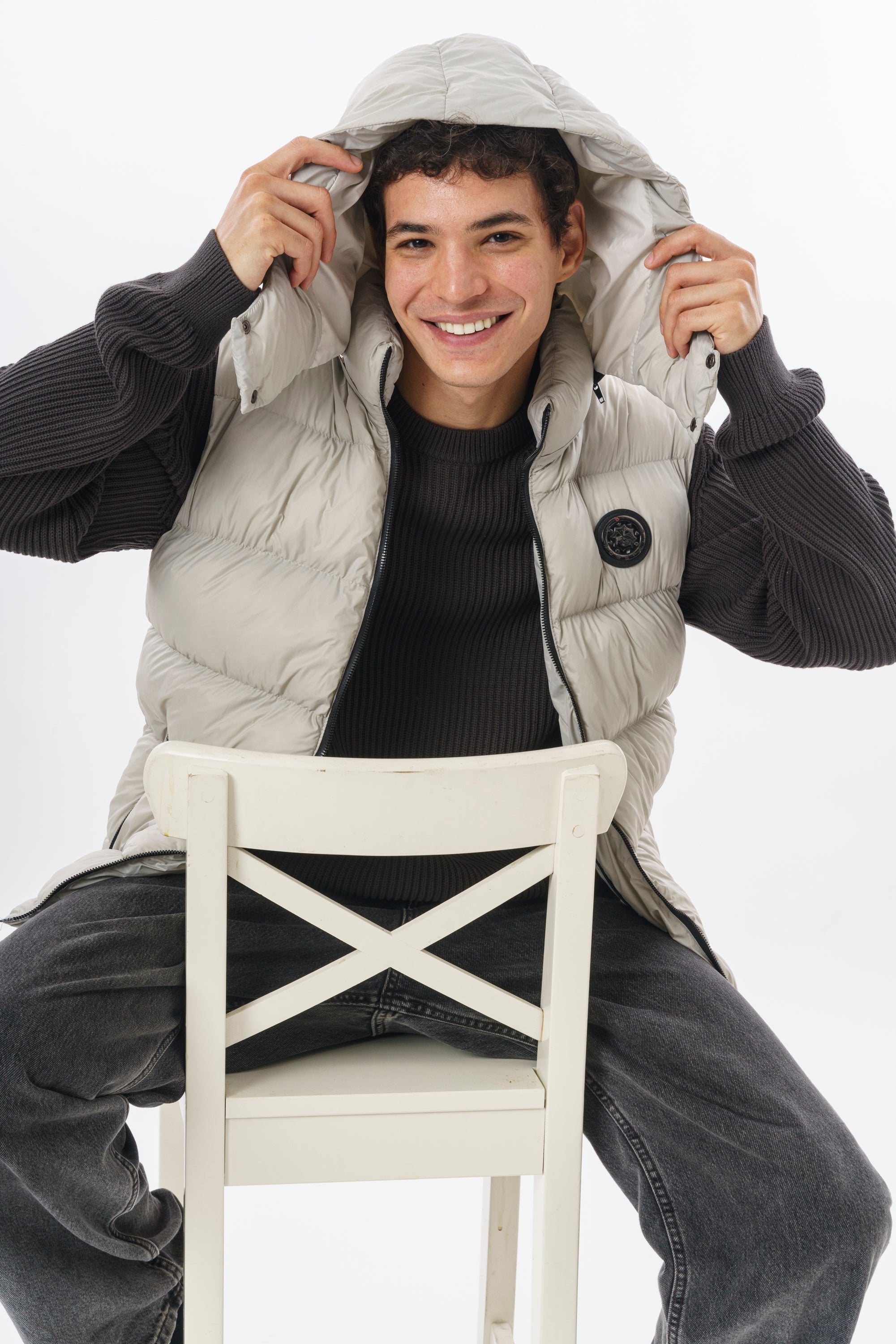 ROSSPALL Premium Puffer Vest – Timeless Warmth and Effortless Style