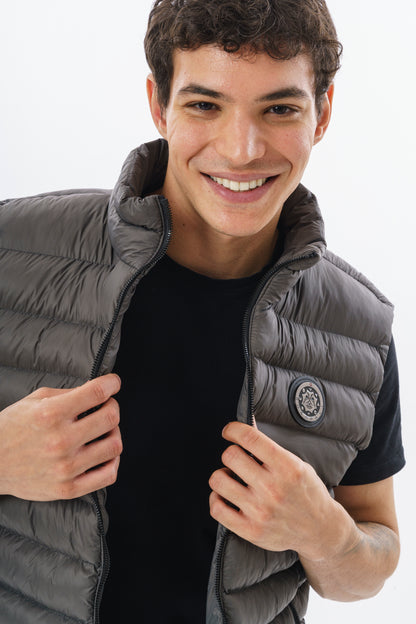 ROSSPALL Elevated Puffer Vest – Soft-Touch Finish & Refined Details