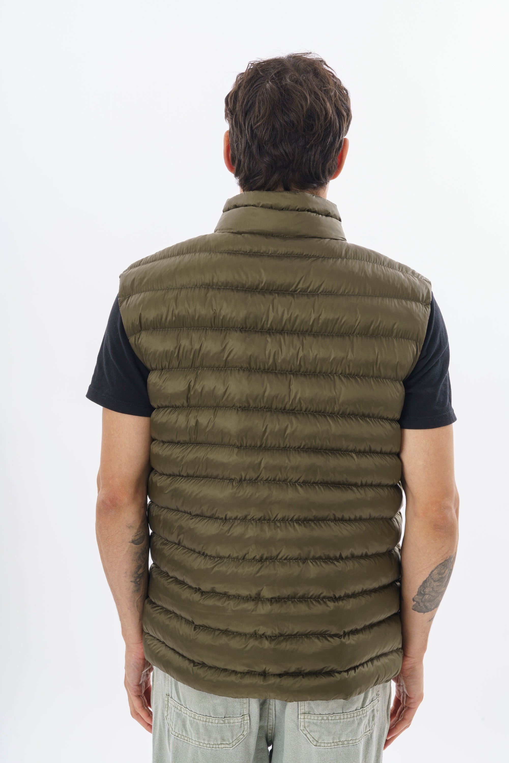 ROSSPALL Elevated Puffer Vest – Soft-Touch Finish & Refined Details